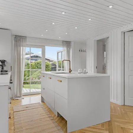 2 Bedroom Lovely In Casa vacanze *